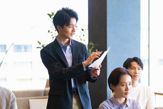 recruit-section-swiper-img-8